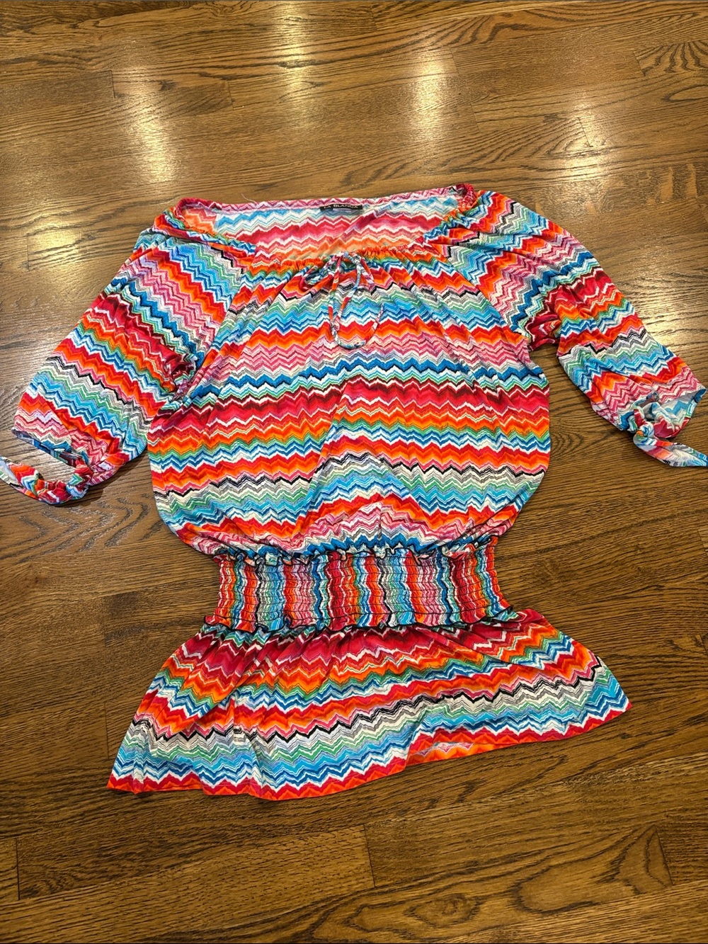 La Blanca off shoulder Multi-Color Chevron Smocked Waist coverup, s